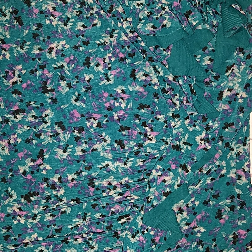 Elle Ruffle Top - Picture 3 of 6